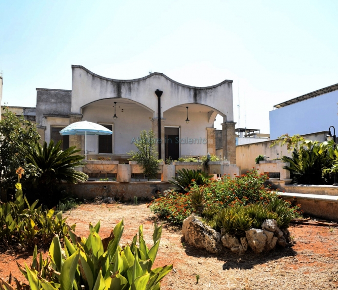 Indipendente con Garage e Giardino