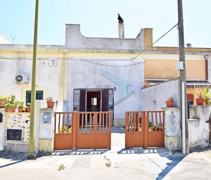 Casa Indipendente Volte a Stella con Cortile