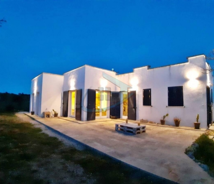 Villetta ristrutturata immersa nel verde