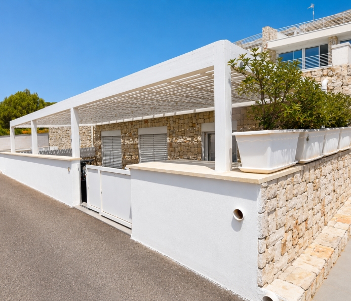 Trilocale con Ampio Terrazzo e Jacuzzi